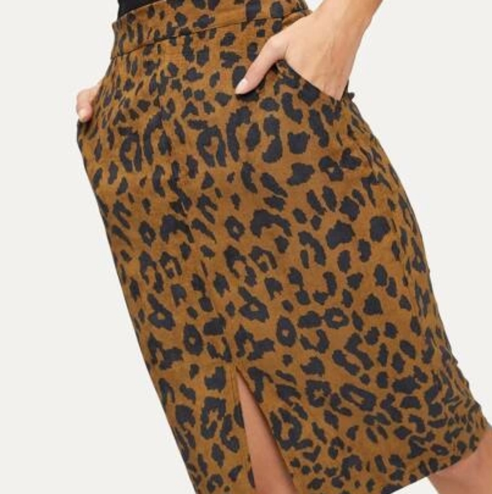 leopard print skirt